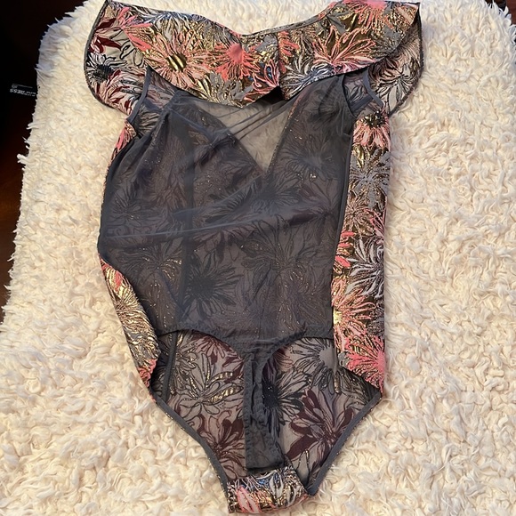 New Victorias Secret Bodysuit - Picture 2 of 3